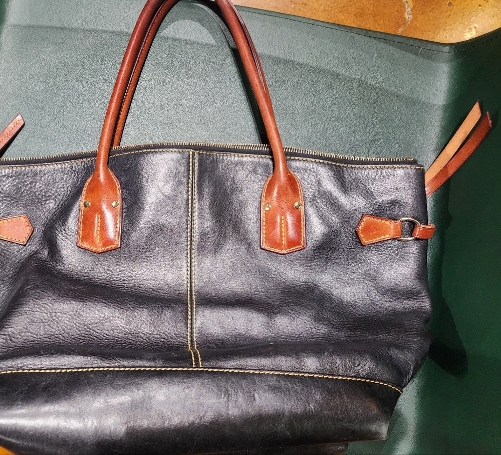 Dooney and Bourke tote - Picture 2 of 6